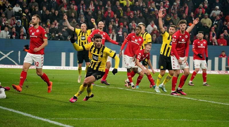 Dortmund rất cần chiến thắng trận này để cải thiện thành tích ảm đạm